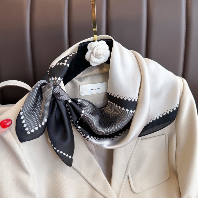 Neue Luxus Pferd Muster Seide  – Women Bags Office Bewertung und Preis
